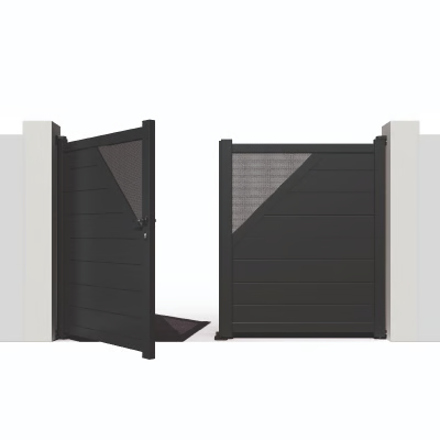 Porte gauche s’ouvre vers l’extérieur